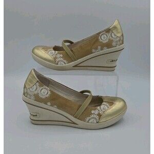 JUMP Shoes Gold Mary Jane Sneakers Floral Insole Size 6.5 Metallic Retro Sneaker